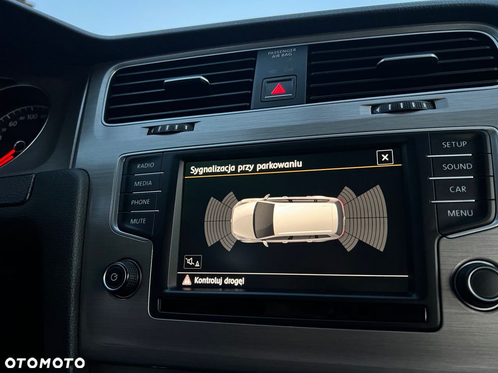 Volkswagen Golf - 12