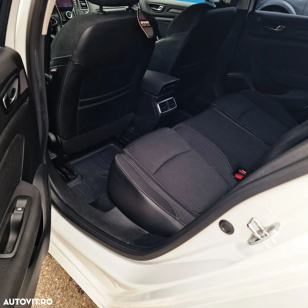 Renault Megane - 11