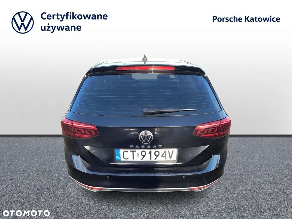 Volkswagen Passat Variant 2.0 TDI Elegance DSG - 5