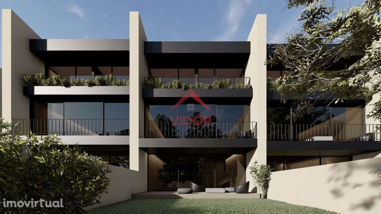 Moradia T3 com 3 Suites | Garagem 2 Carros | Classe A - Grande imagem: 2/13