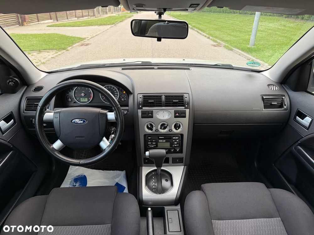 Ford Mondeo - 24