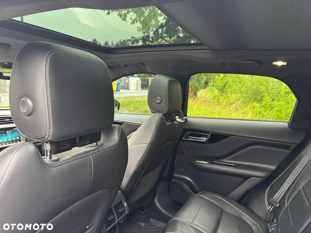 Jaguar F-Pace 2.0 i4P AWD R-Sport - 31