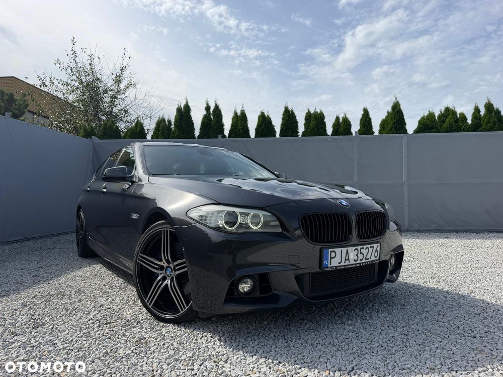 BMW Seria 5 550i xDrive - 2