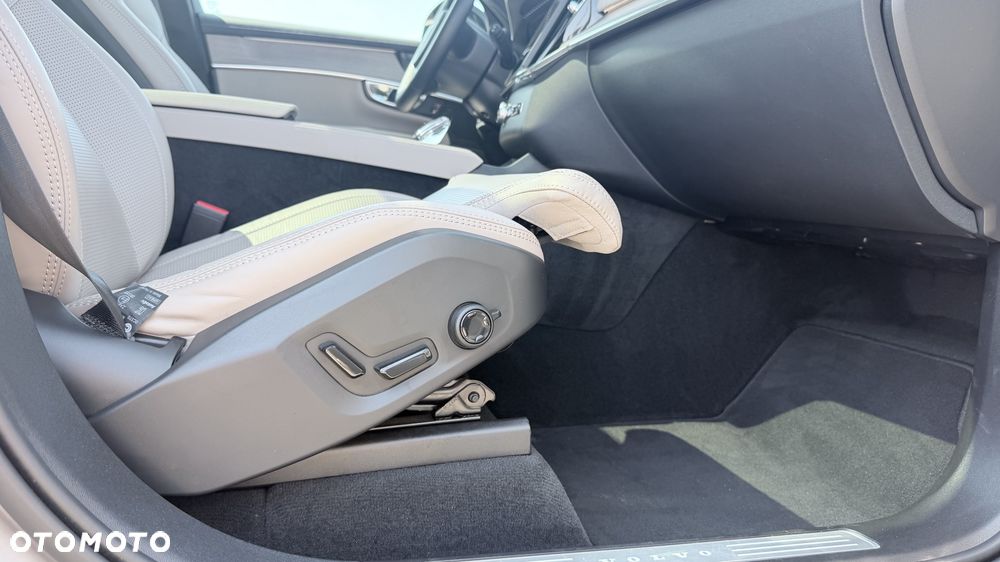 Volvo XC 90 - 12