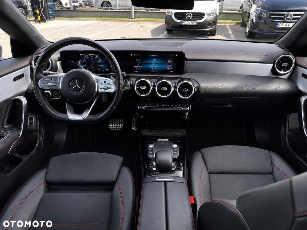 Mercedes-Benz CLA 180 AMG Line 7G-DCT - 7