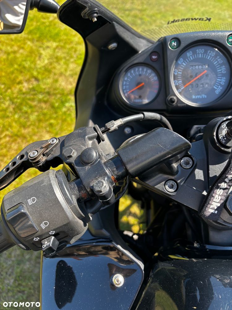 Kawasaki Ninja 250R - 10