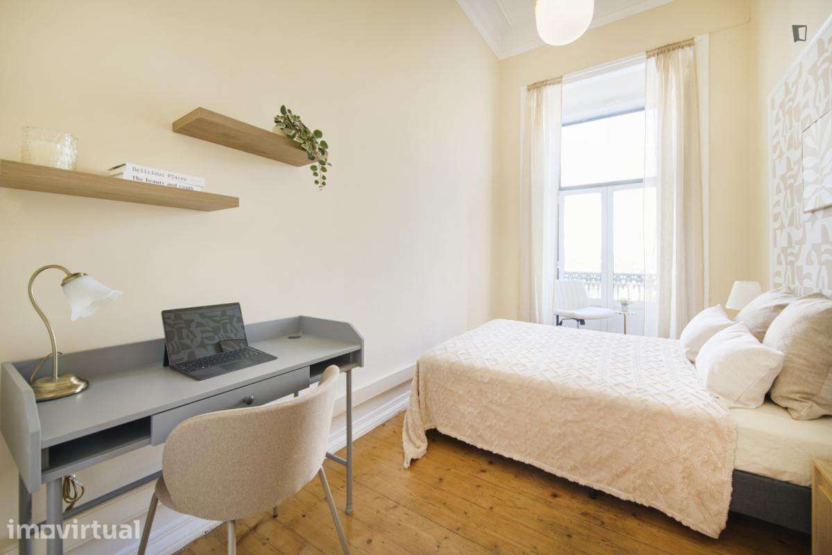 Quarto - localizado em Santos Lisbon - Grande imagem: 3/24