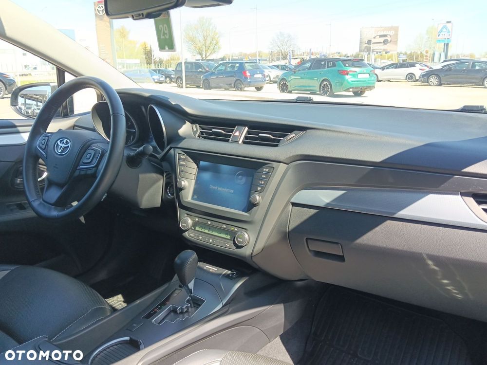 Toyota Avensis 2.0 Premium MS - 9