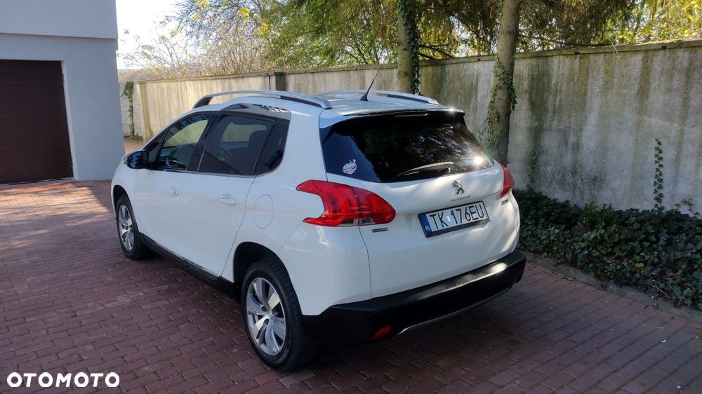 Peugeot 2008 1.2 Pure Tech Allure S&S EAT6 - 3