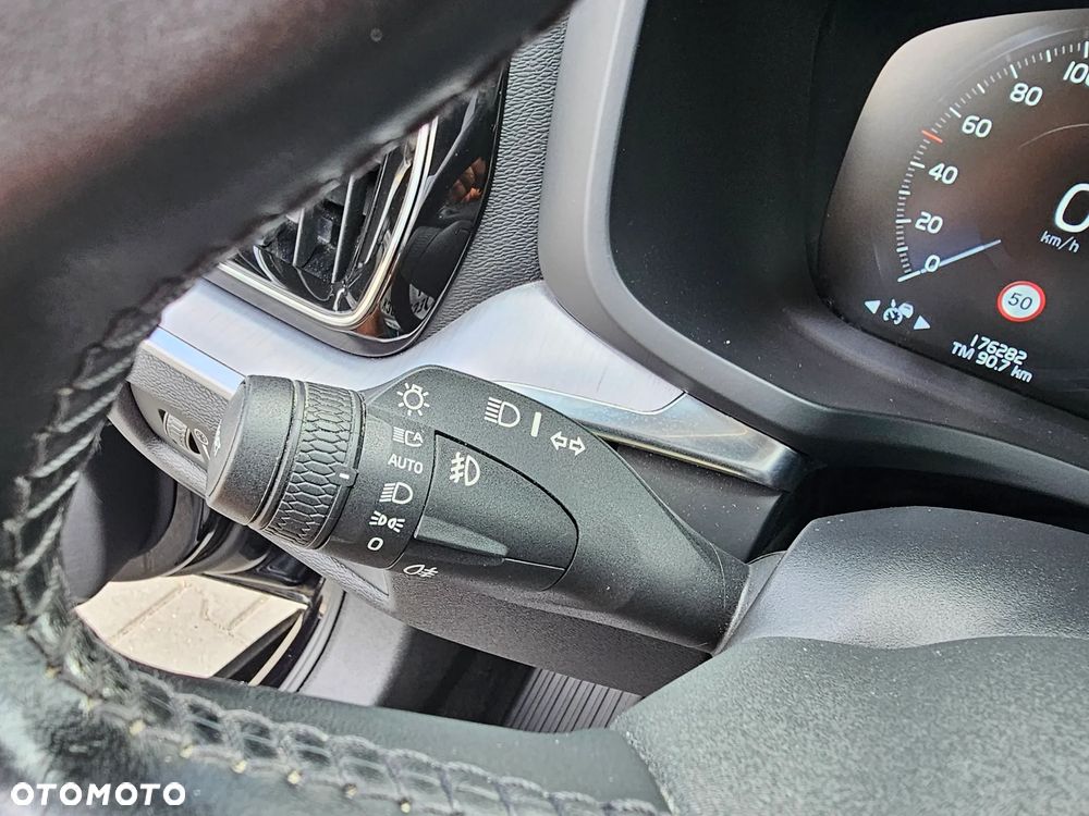 Volvo V60 B3 B Geartronic Momentum Pro - 23