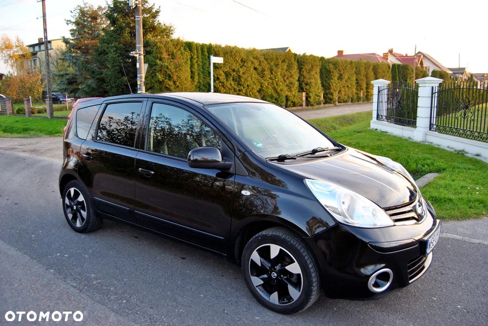 Nissan Note 2012 photo 4