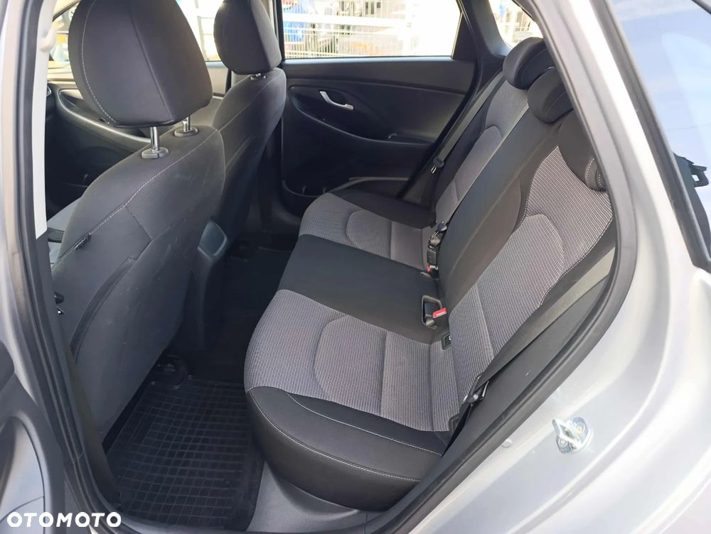 Hyundai i30 1.0 T-GDI Classic + DCT - 10