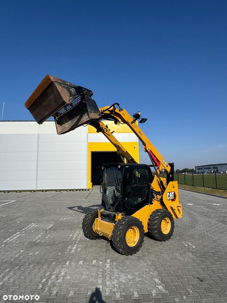 Caterpillar 262D3 - 18