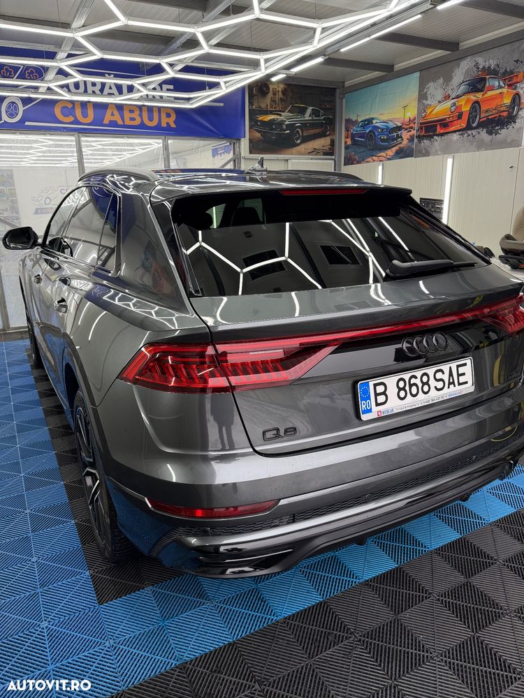 Audi Q8 - 6