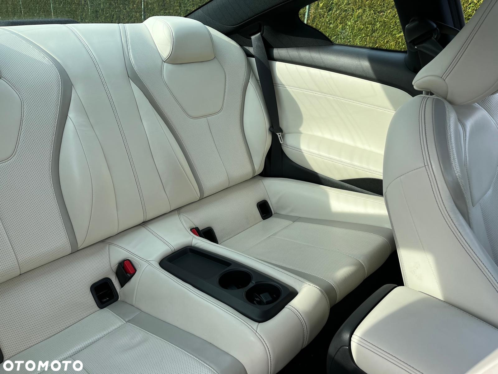 Infiniti Q60 2.0t Sport Tech - 13