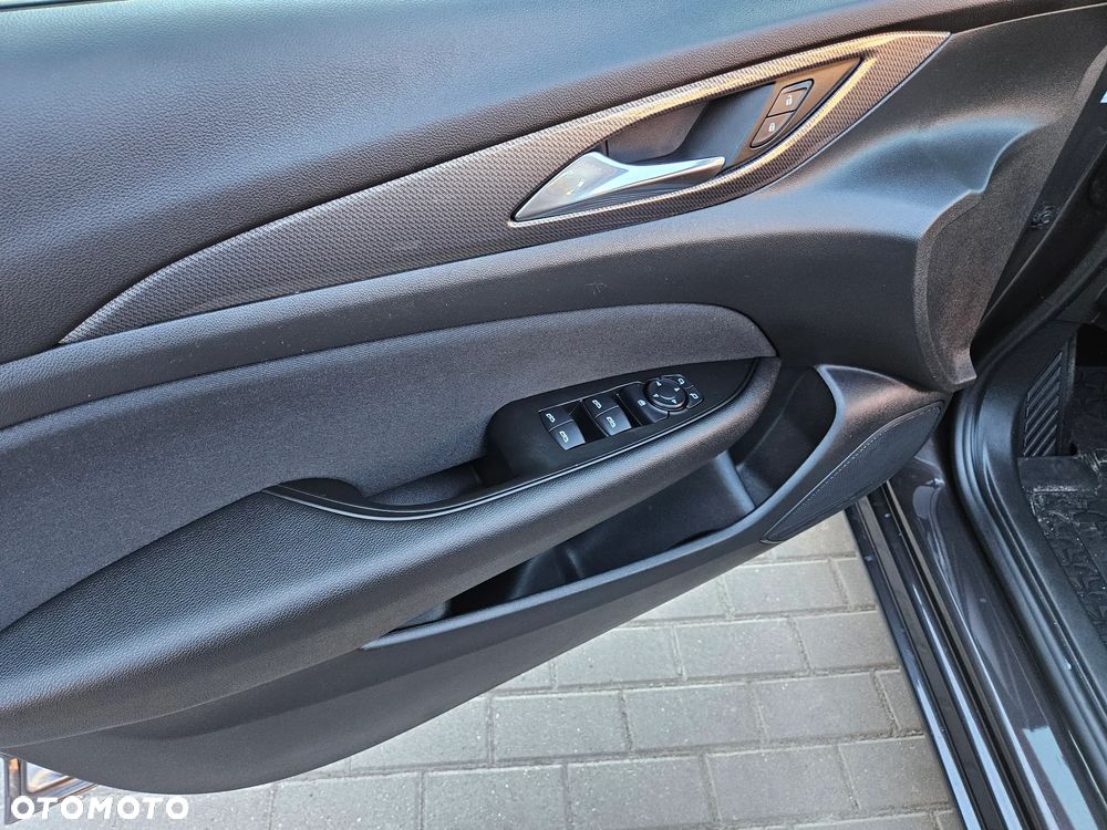 Opel Insignia - 28