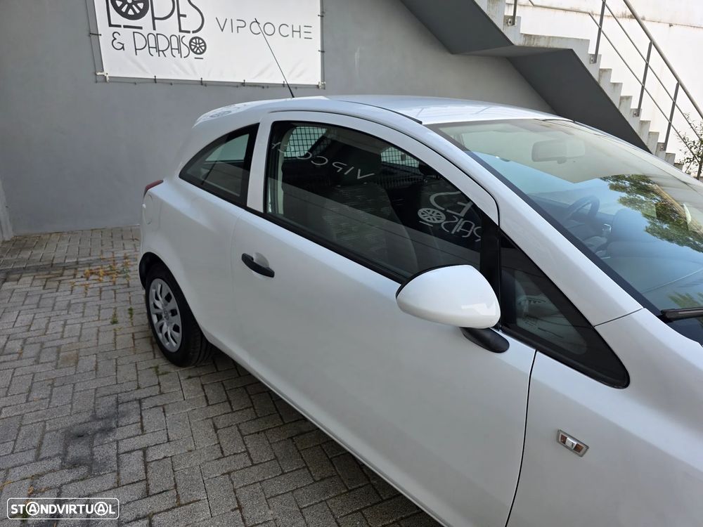 Opel Corsa Van - 25