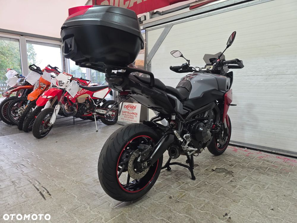 Yamaha MT - 24