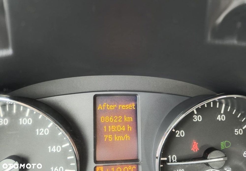 Mercedes-Benz Sprinter - 10