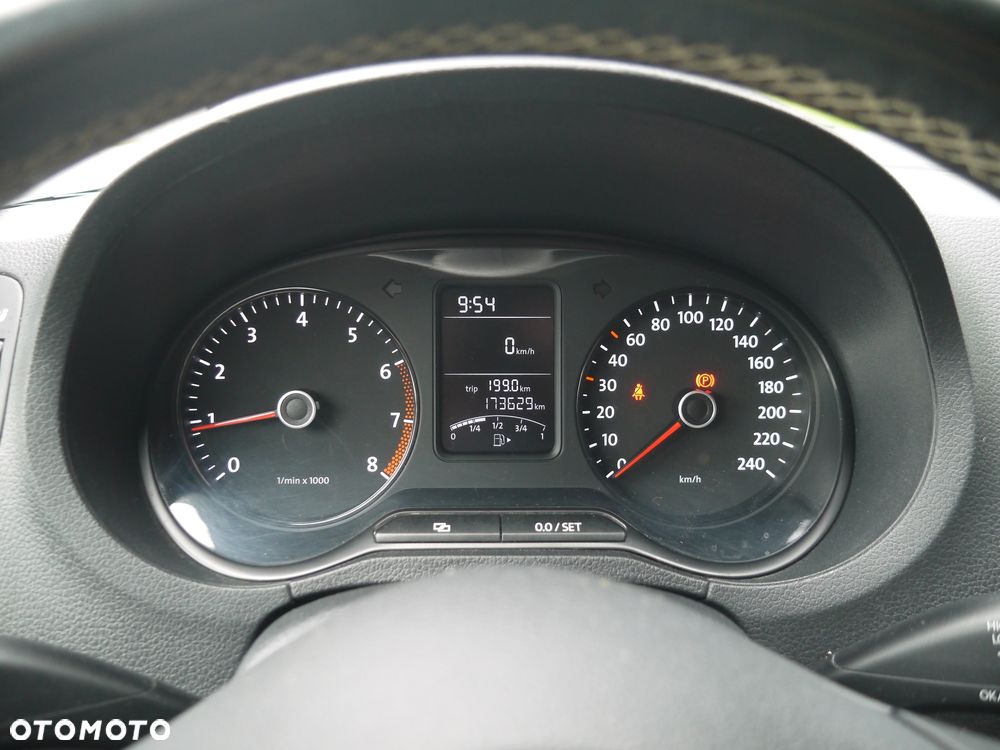 Volkswagen Polo 1.2 MATCH - 17