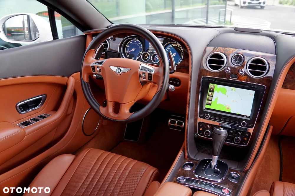Bentley Continental GT Standard - 24