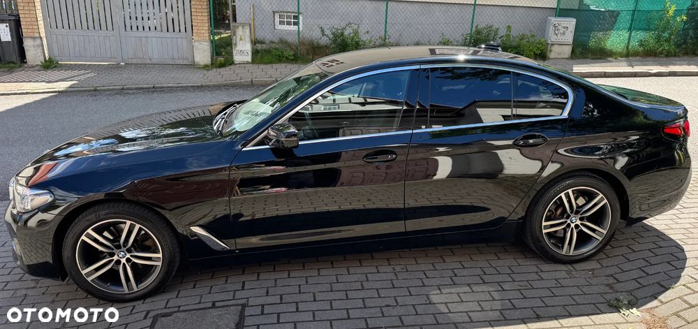 BMW Seria 5 520d xDrive - 4