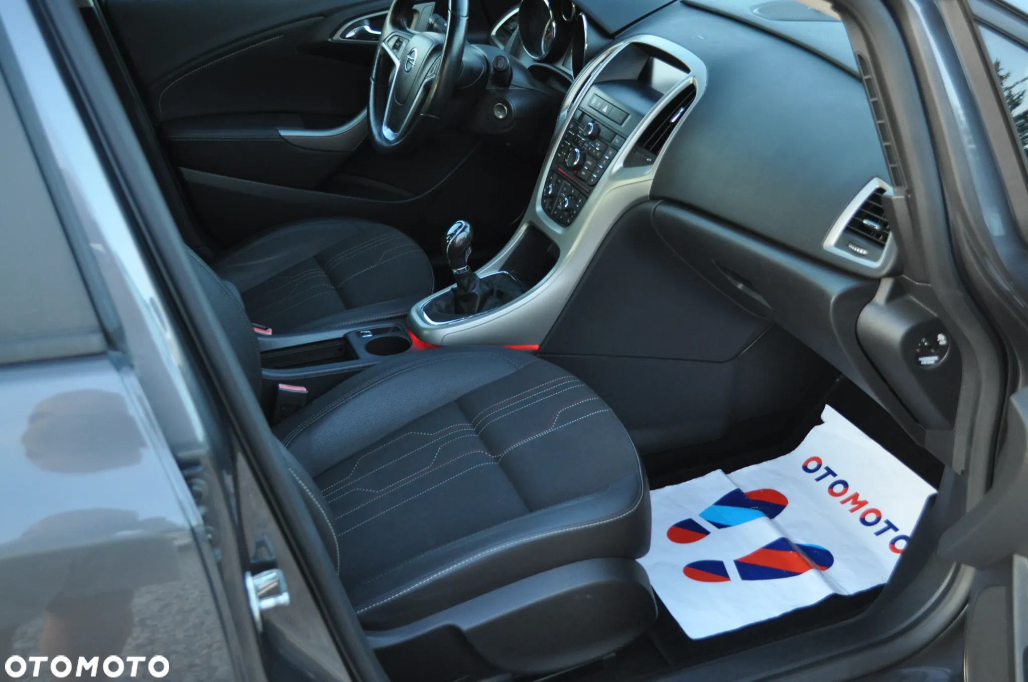 Opel Astra 1.4 Turbo 150 Jahre - 23