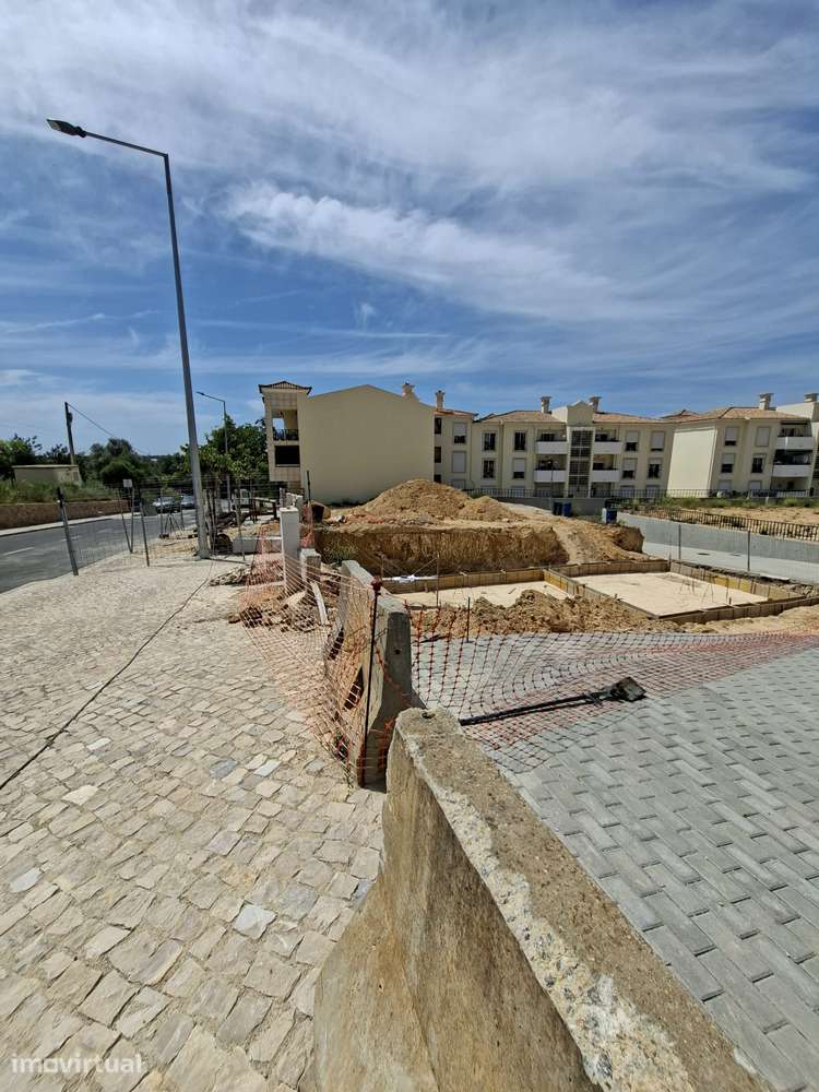 Lotes com projeto aprovado para Moradias em banda T3+1 - Grande imagem: 5/31