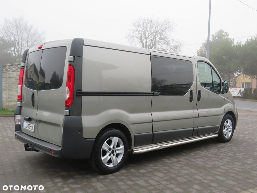 Opel Vivaro Long 2.5CDTI 145Ps *Brygadówka 6 osób*Automat* - 15