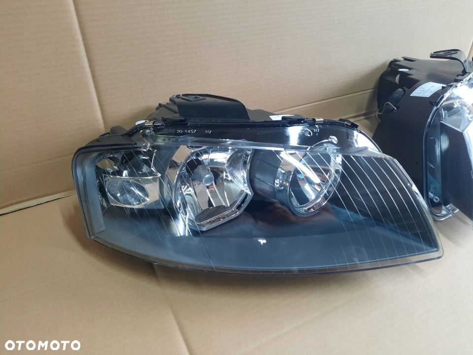 LAMPA REFLEKTOR PRZÓD AUDI A3 8P 03-08 3/5 D - 3
