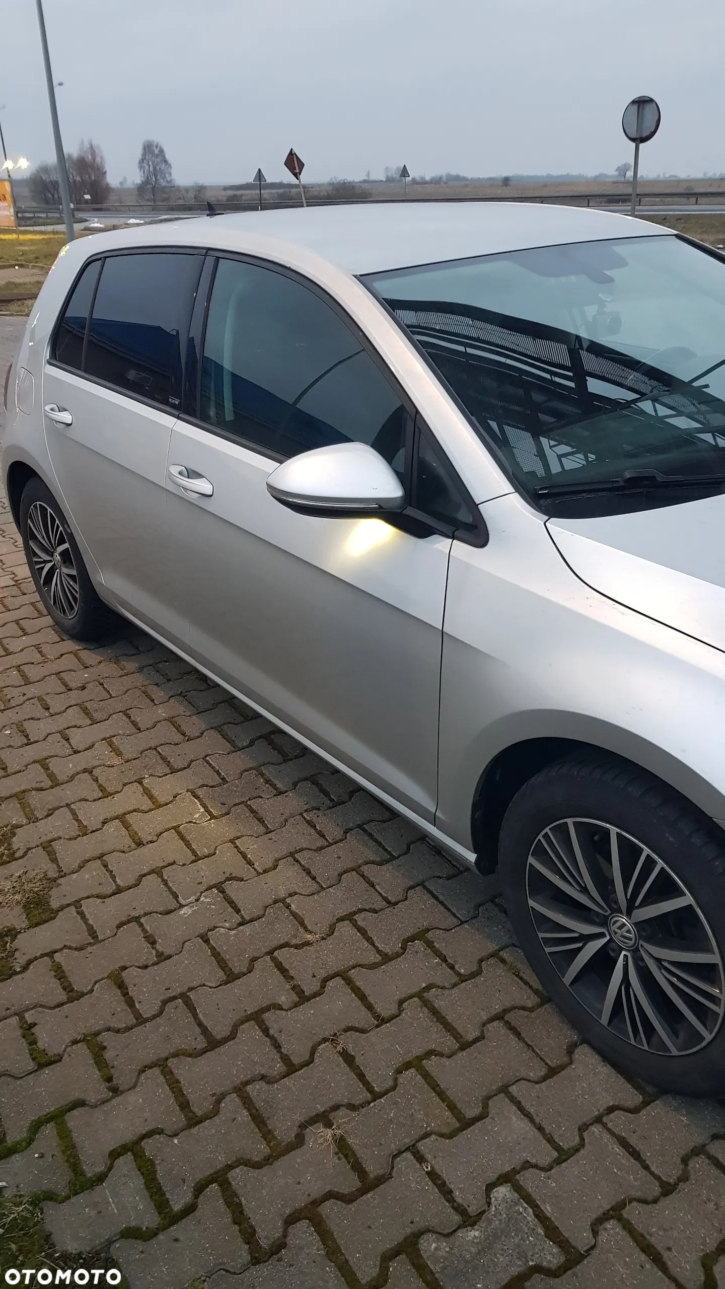 Volkswagen Golf 2.0 TDI BlueMotion Technology Allstar - 14