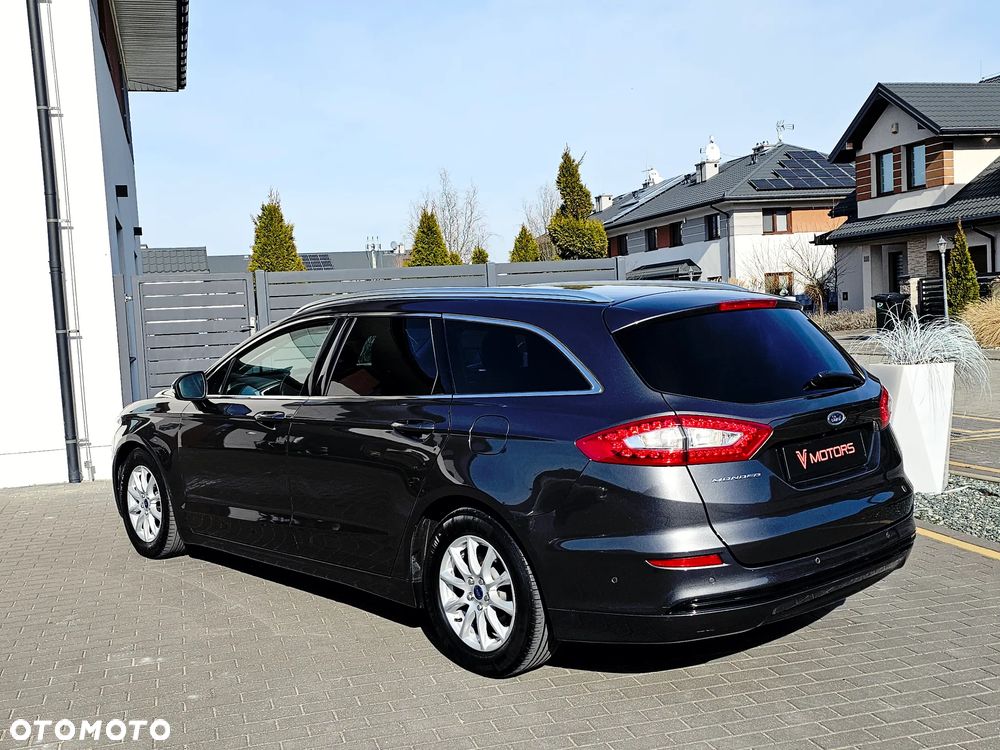 Ford Mondeo SW 1.6 TDCi ECOnetic S&S Titanium - 38