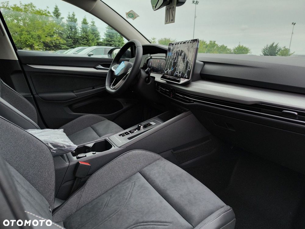 Volkswagen Golf - 10