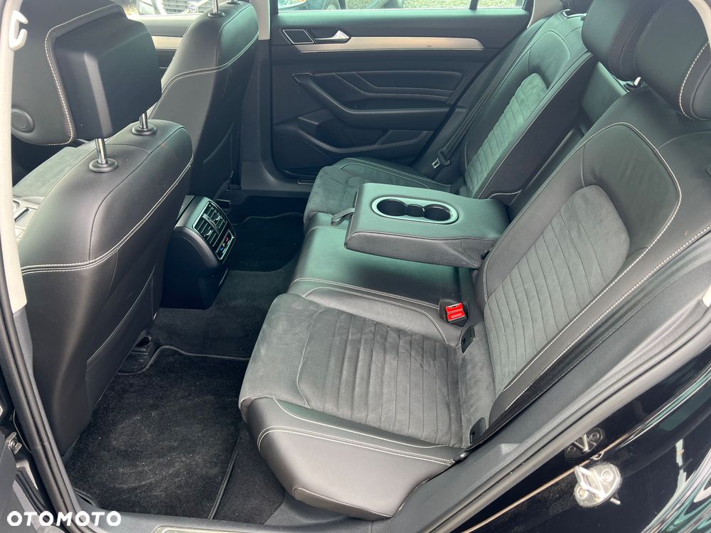 Volkswagen Passat 2.0 TDI SCR Highline - 18