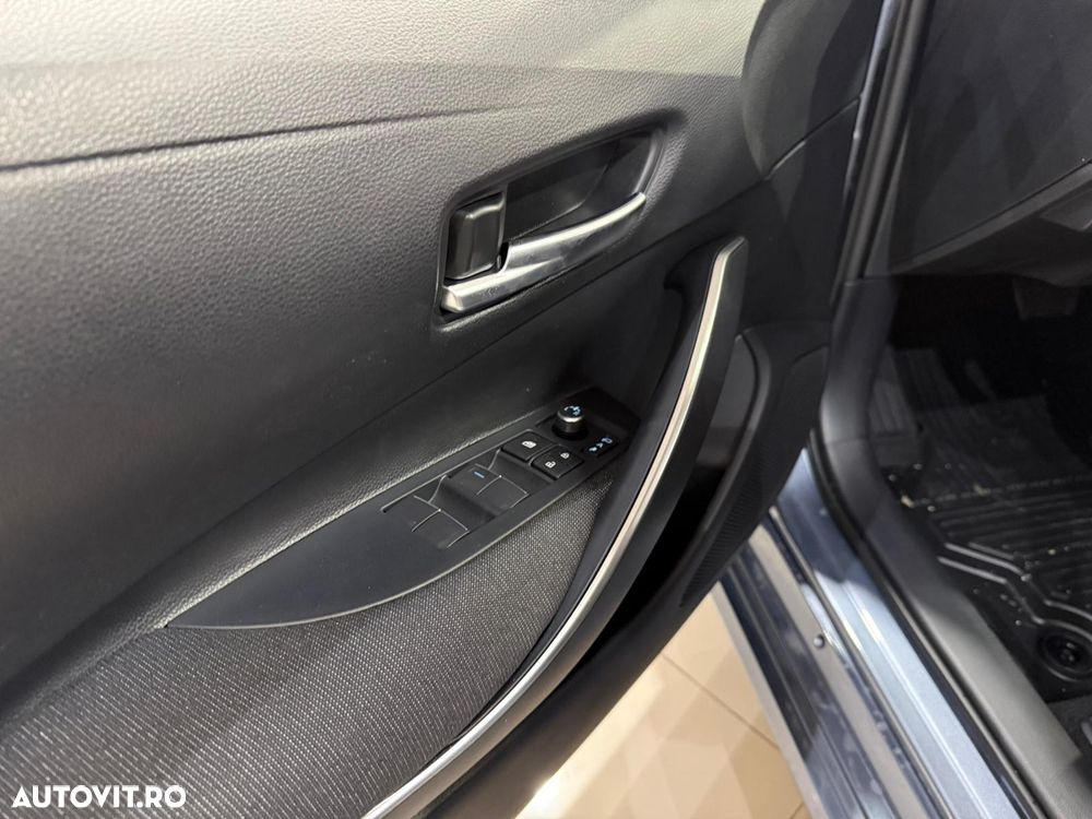 Toyota Corolla 1.8 HSD Dynamic - 6