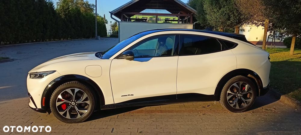 Ford Mustang Mach-E AWD PREMIUM - 14