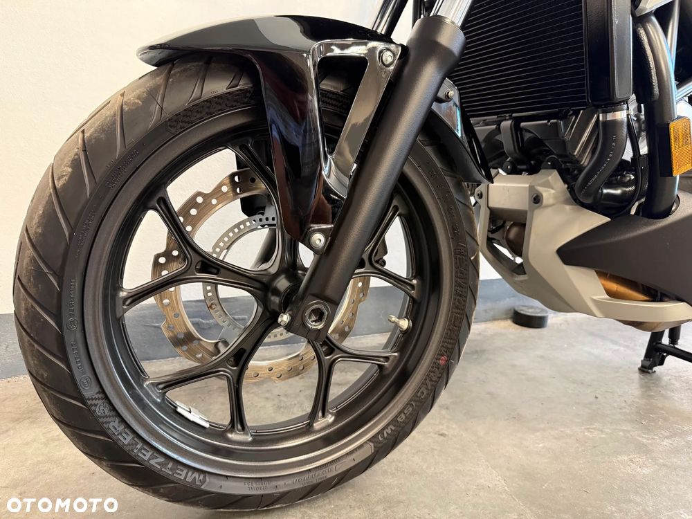 Honda NC - 23