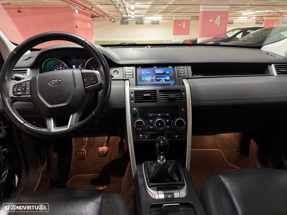 Land Rover Discovery Sport 2.0 TD4 HSE - 13