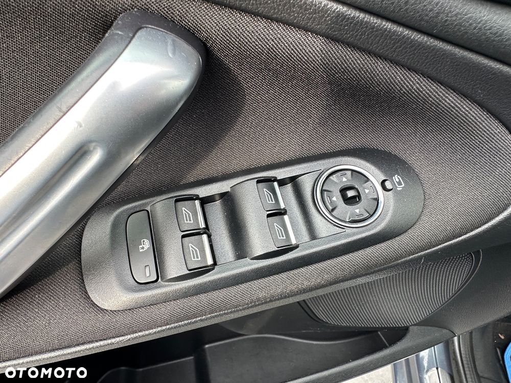 Ford Galaxy 2.0 TDCi DPF Business Edition - 24