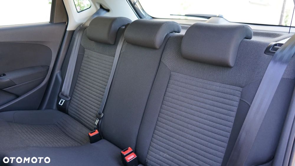Volkswagen Polo 1.4 16V Comfortline - 34