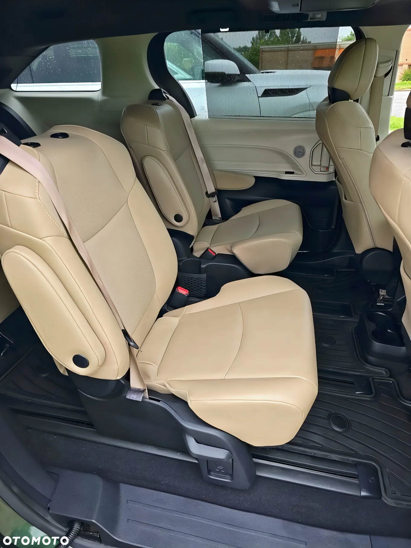Toyota Sienna 2.7 - 8
