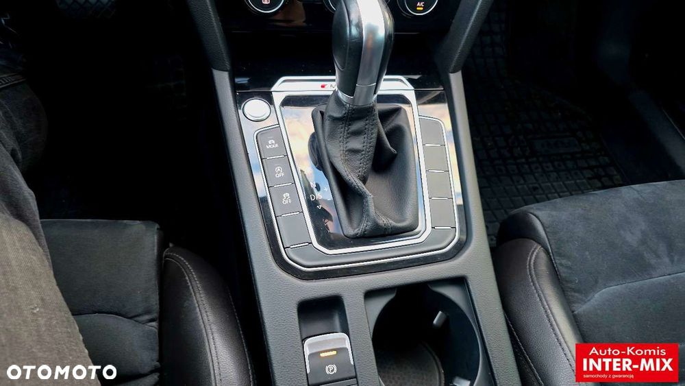 Volkswagen Passat - 28