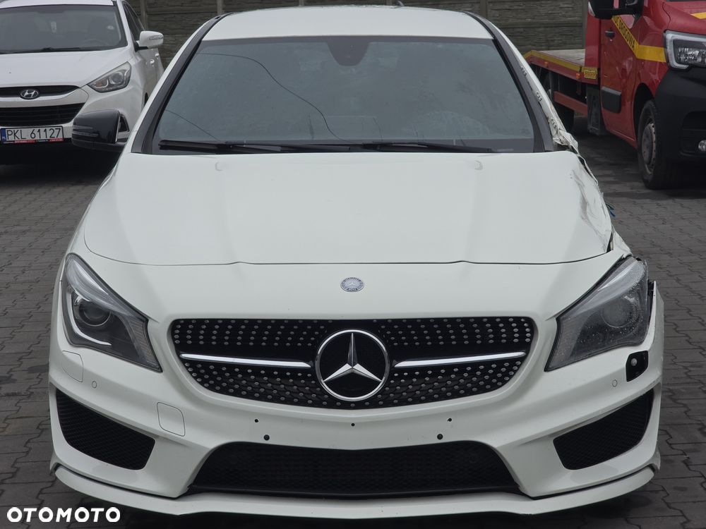Mercedes-Benz CLA 180 AMG Line - 3