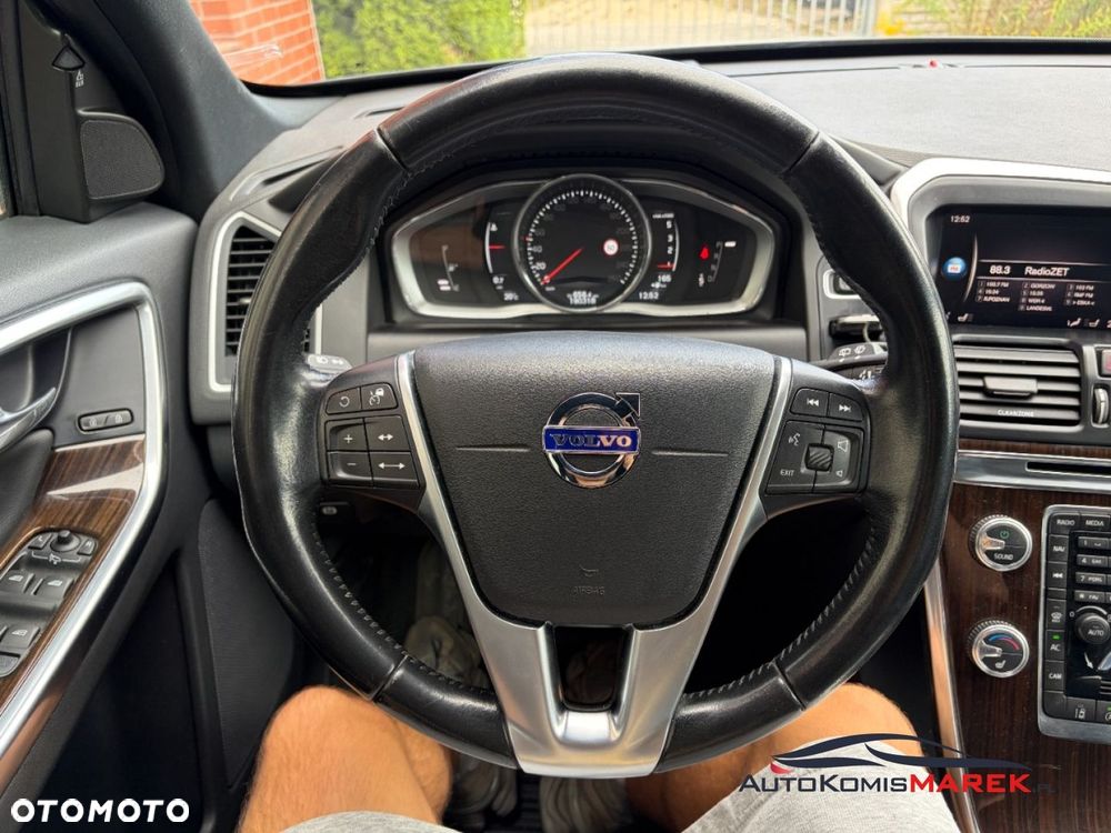 Volvo XC 60 D4 AWD Momentum - 11