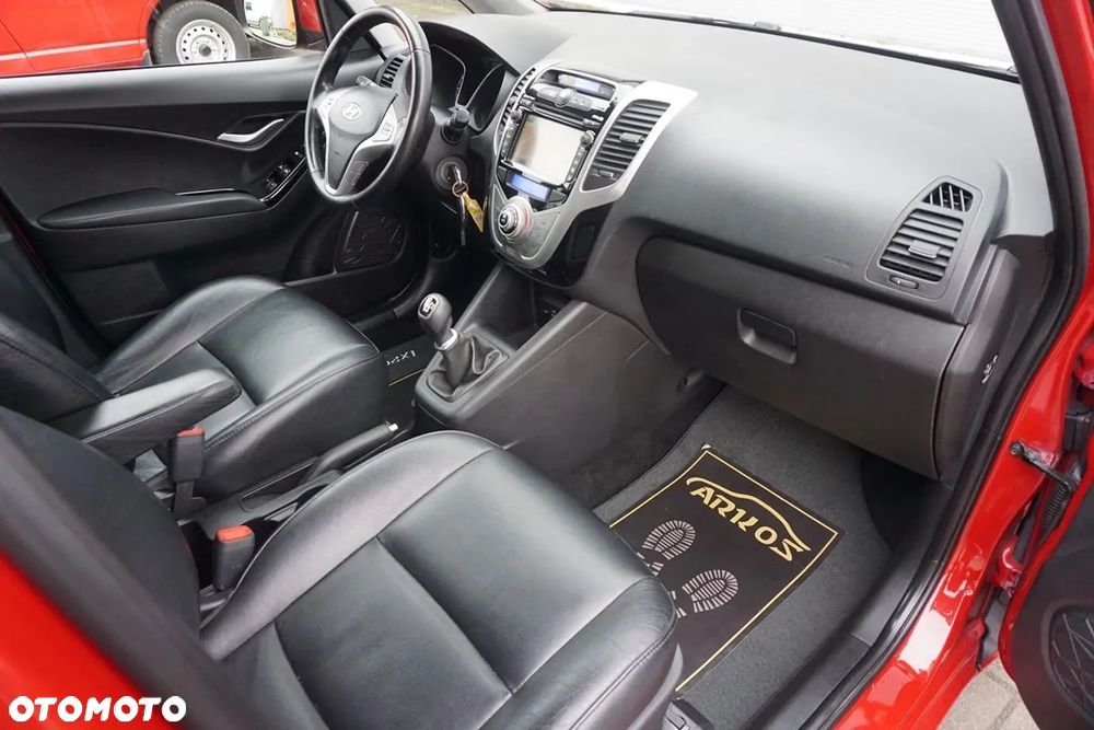 Hyundai ix20 1.4 Premium blue - 33