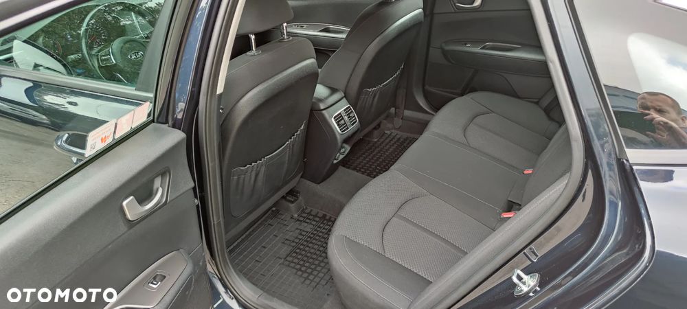 Kia Optima 2.0 M - 19