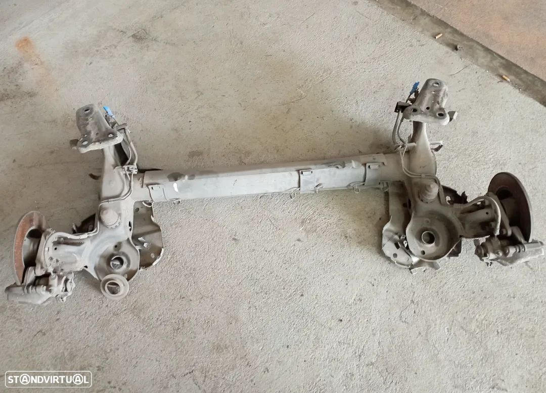 Eixo Traseiro Peugeot 208 1.6 Hdi 2013 - 1