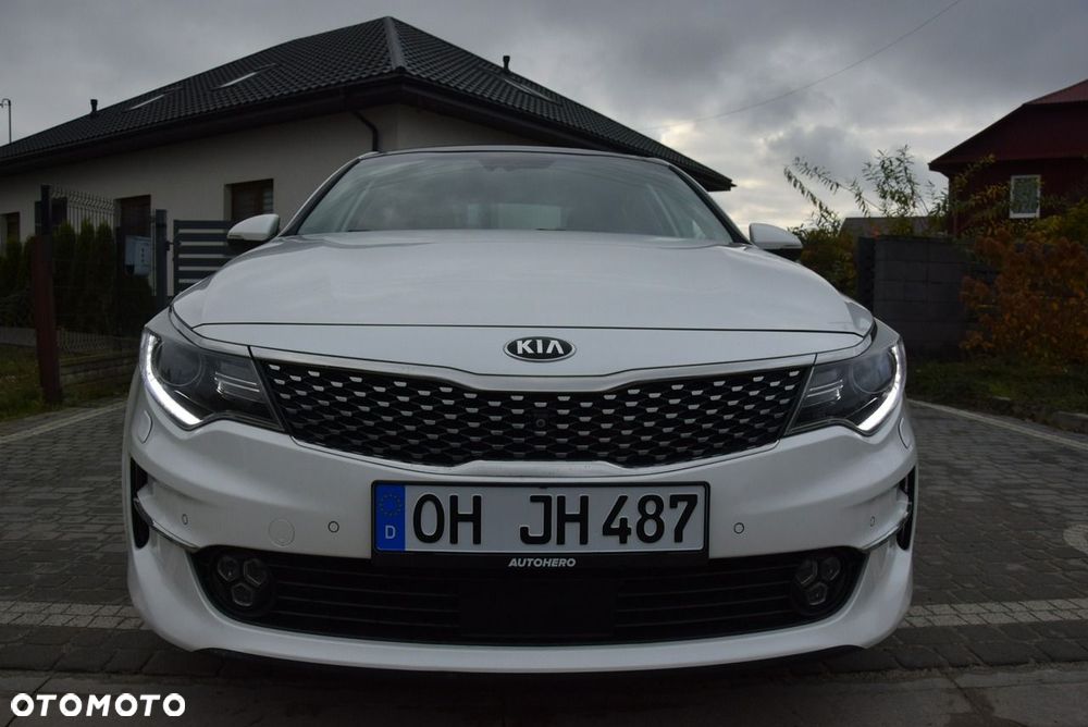 Kia Optima - 8