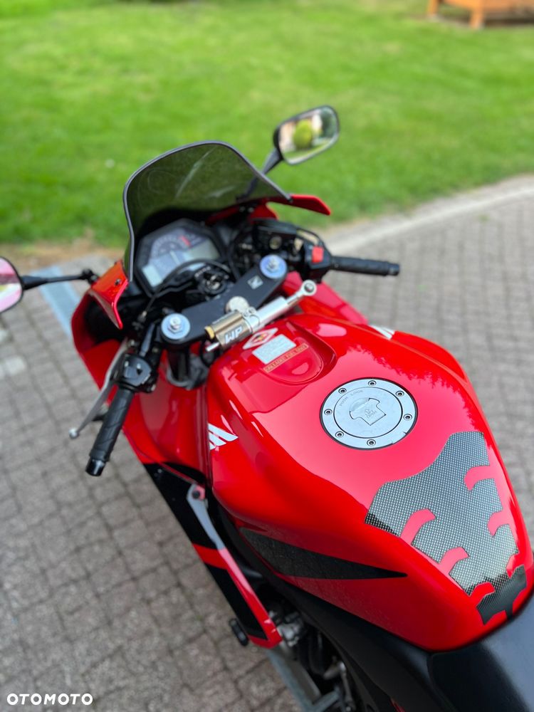 Honda CBR - 15