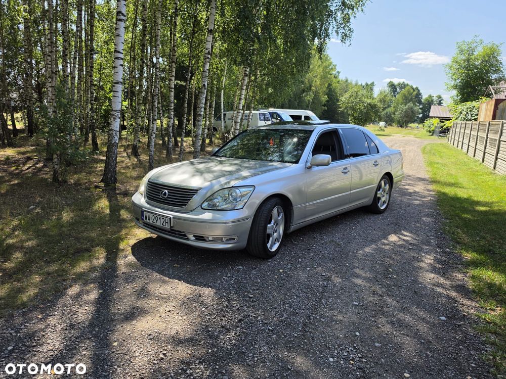 Lexus LS